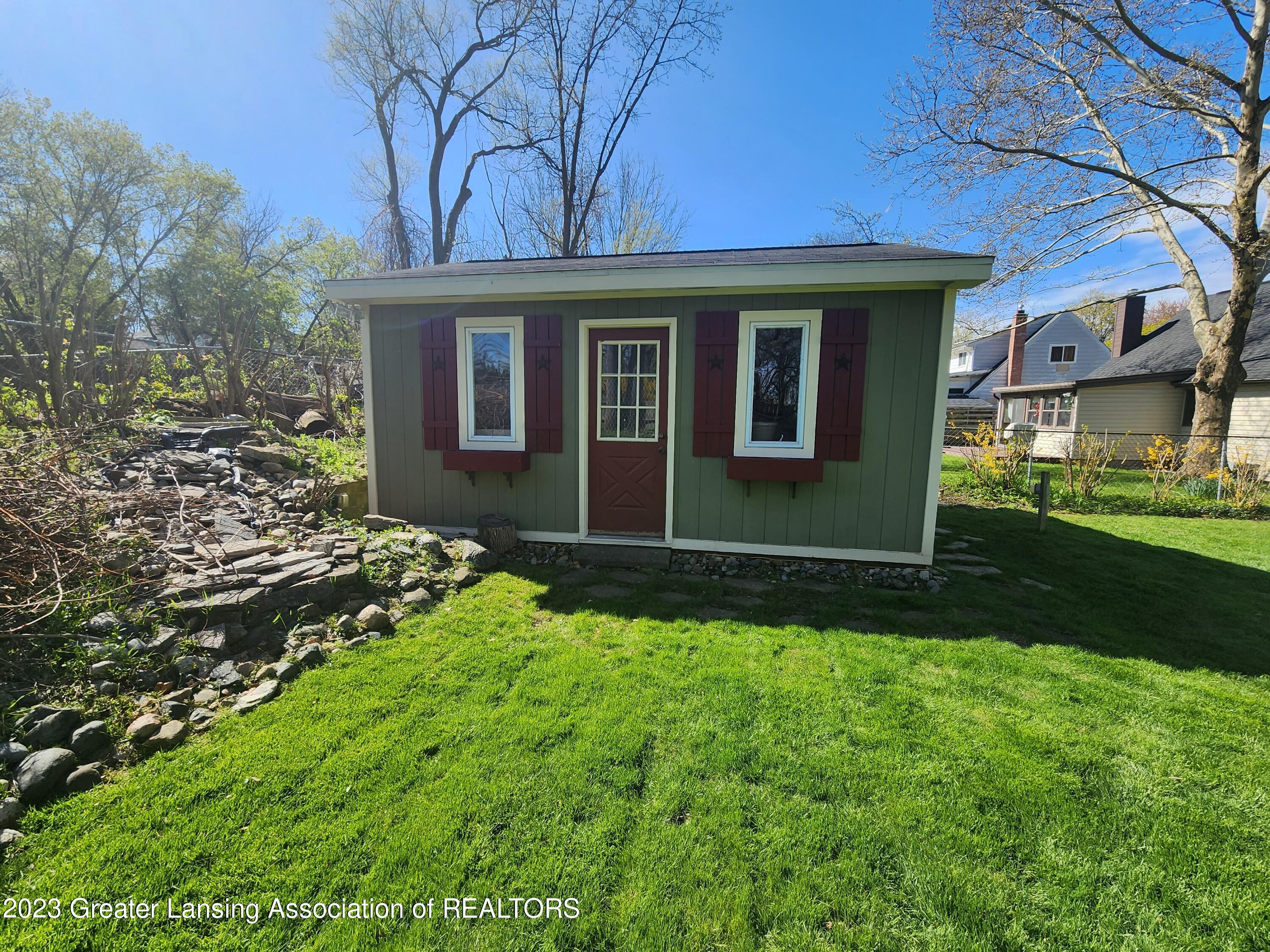 2110 Riverside Court Lansing, MI 48906 - Photo 37 of 40 Shed