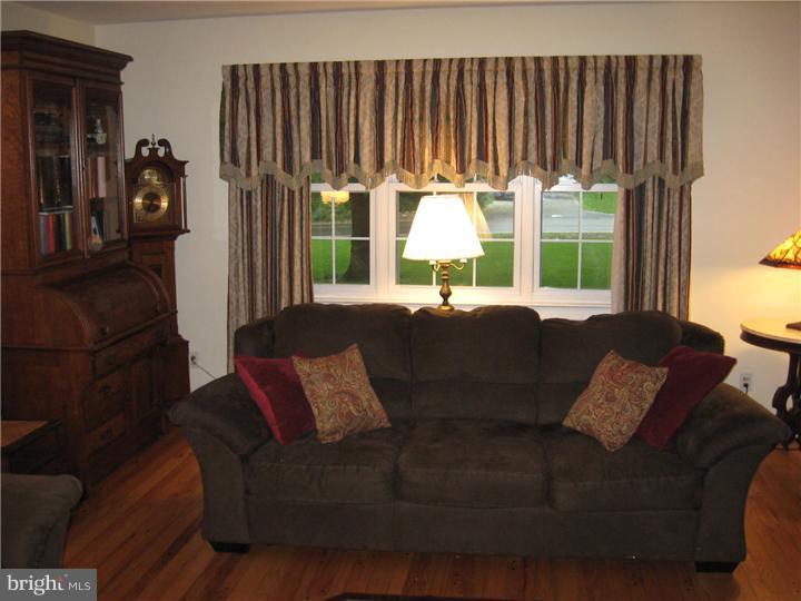 25 North Mill Road West Windsor, NJ 08550 - Photo 2 of 24 Living Room
