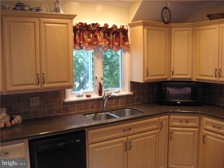 25 North Mill Road West Windsor, NJ 08550 - Photo 5 of 24 Kitchen