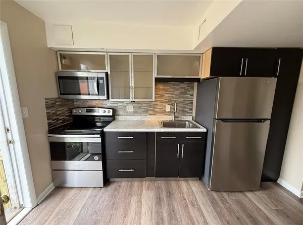 $1,200 | 110 Delaware Drive, Coraopolis, PA 15108