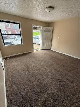 $1,200 | 110 Delaware Drive, Coraopolis, PA 15108