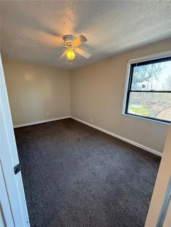 $1,200 | 110 Delaware Drive, Coraopolis, PA 15108
