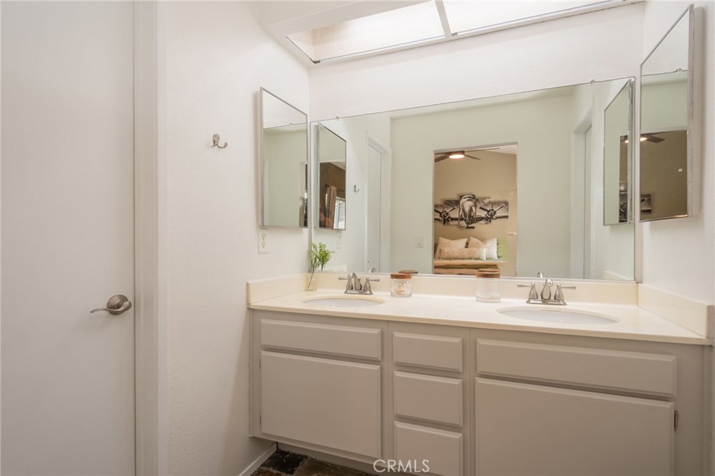3966 Cochran Street Simi Valley, CA 93063 - Photo 13 of 16