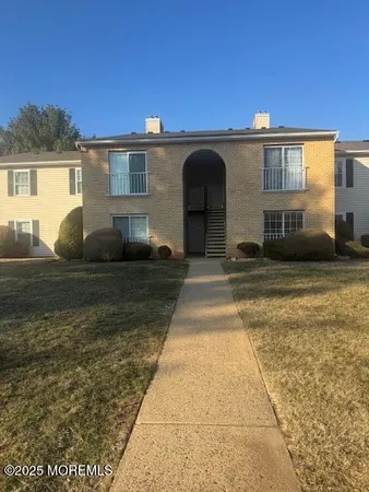 $2,700 | 709 Zlotkin Circle, Unit 5, Freehold, NJ 07728