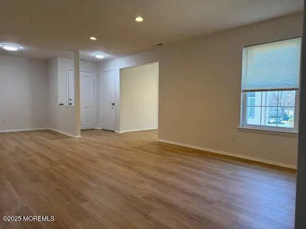 $2,700 | 709 Zlotkin Circle, Unit 5, Freehold, NJ 07728