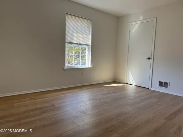 $2,700 | 709 Zlotkin Circle, Unit 5, Freehold, NJ 07728