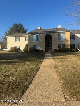 $2,700 | 709 Zlotkin Circle, Unit 5, Freehold, NJ 07728
