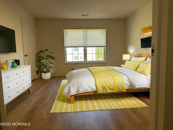 $2,700 | 709 Zlotkin Circle, Unit 5, Freehold, NJ 07728
