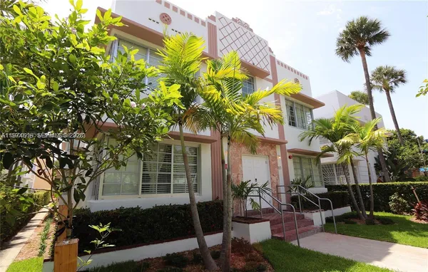 $2,500 | 811 Jefferson Avenue, Unit 104, Miami Beach, FL 33139