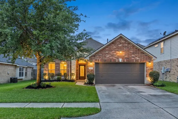 $299,900 | 24811 Lazy Tee Lane, Tomball, TX 77375