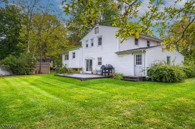 $899,999 | 19 Slope Drive, New Providence, NJ 07974