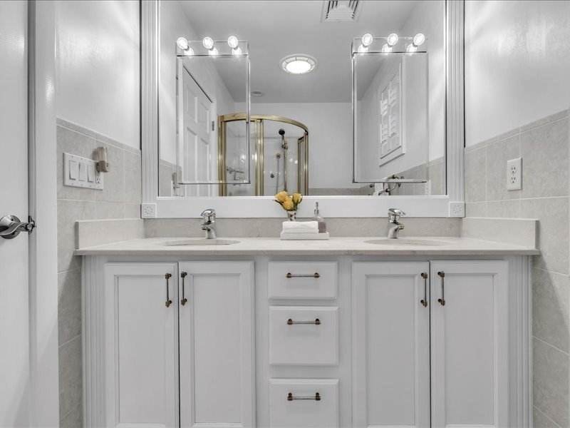 6 Strathmore Road North Dartmouth, MA 02747 - Photo 29 of 42