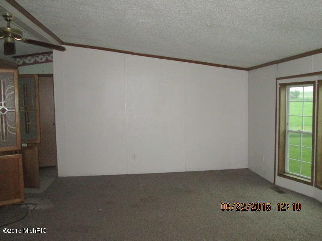 525 Shaw Road Ravenna, MI 49451 - Photo 11 of 20 IMG_7636