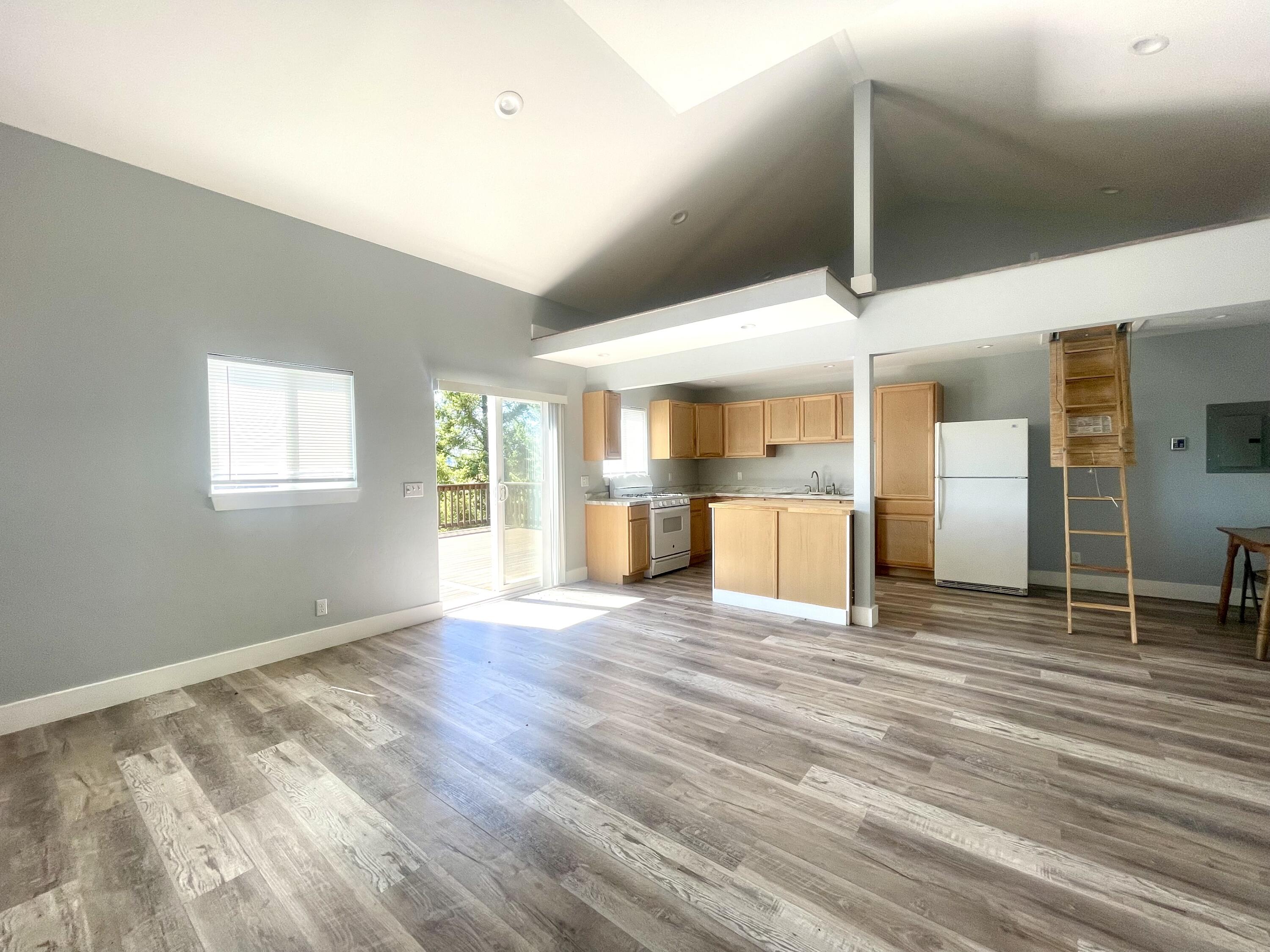 2027 Sunset Ridge Road Blocksburg, CA 95514 - Photo 10 of 37