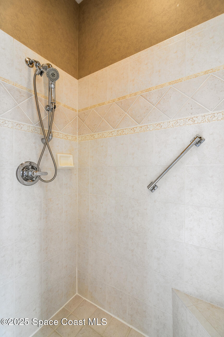 4550 Aberdeen Circle Rockledge, FL 32955 - Photo 22 of 56 Owner's Ensuite