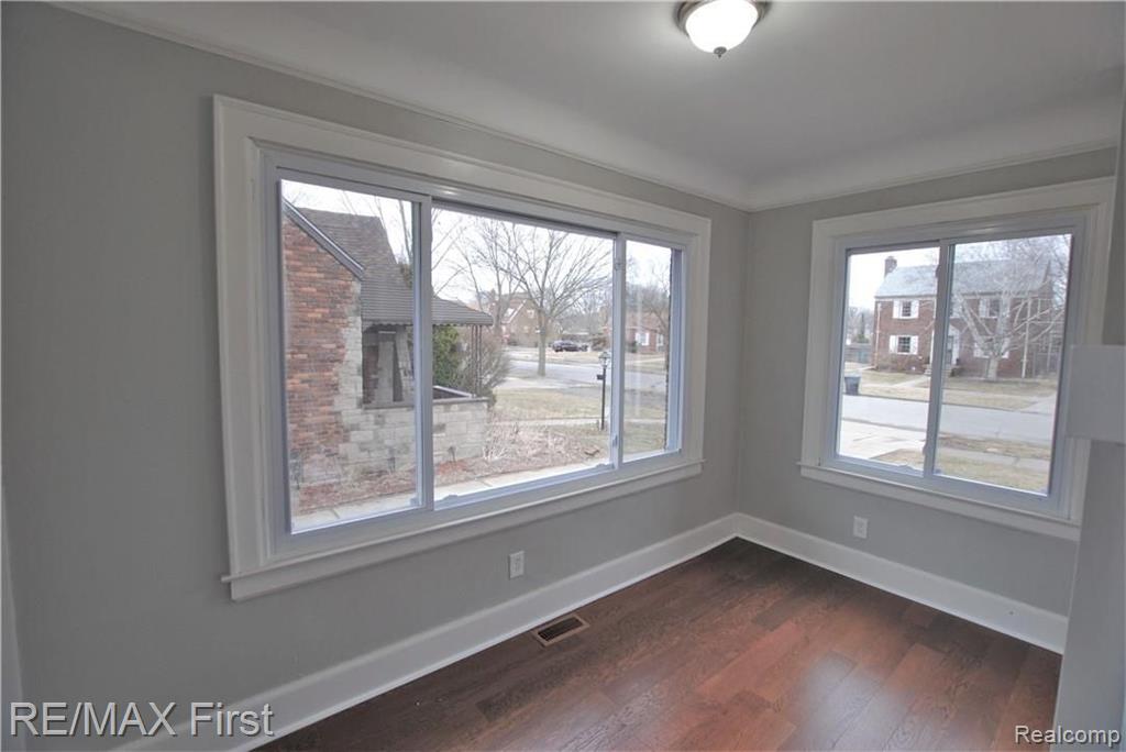 3985 Balfour Road Detroit, MI 48224 - Photo 12 of 49