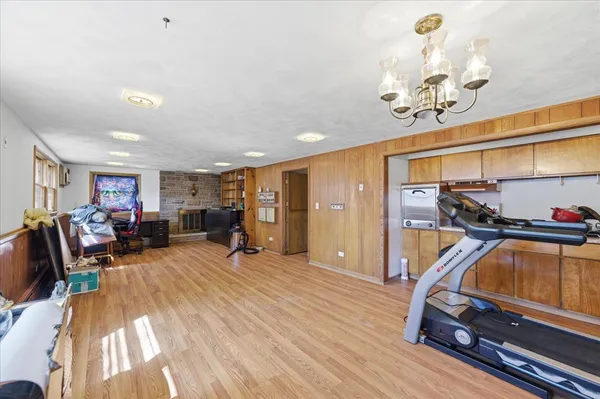 $405,000 | 616 Seneca Drive, Aurora, IL 60506