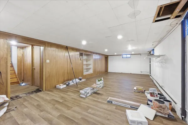 $405,000 | 616 Seneca Drive, Aurora, IL 60506