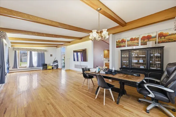 $405,000 | 616 Seneca Drive, Aurora, IL 60506