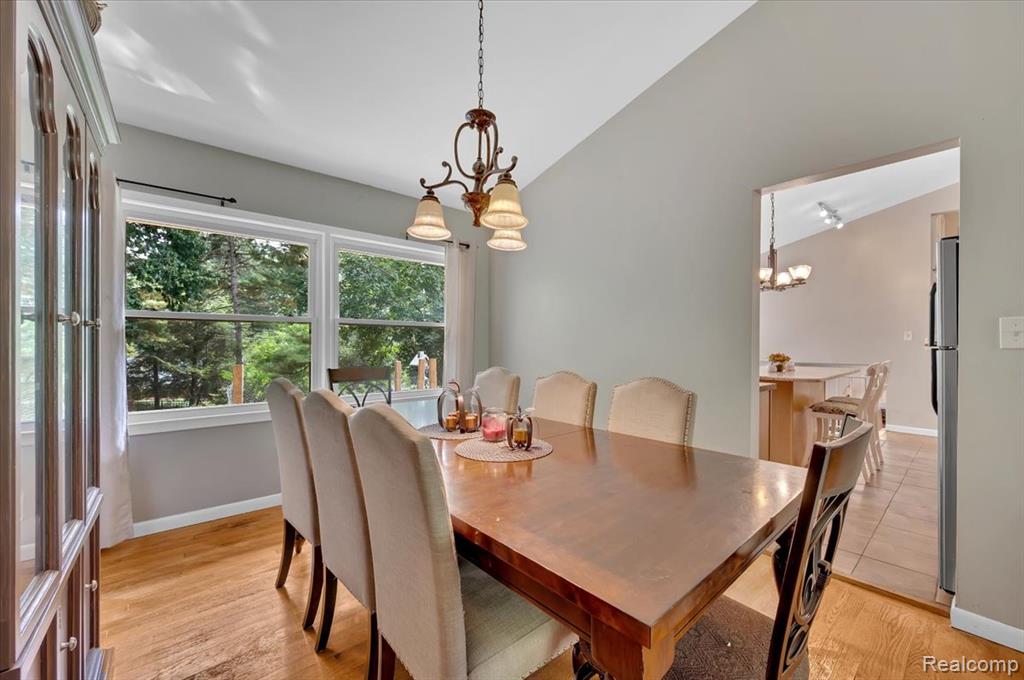 2771 Hillendale Drive Rochester Hills, MI 48309 - Photo 13 of 40
