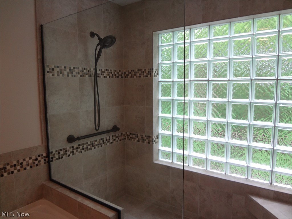 5746 Ridge Road Cortland, OH 44410 - Photo 18 of 29 Gallery Image 18
