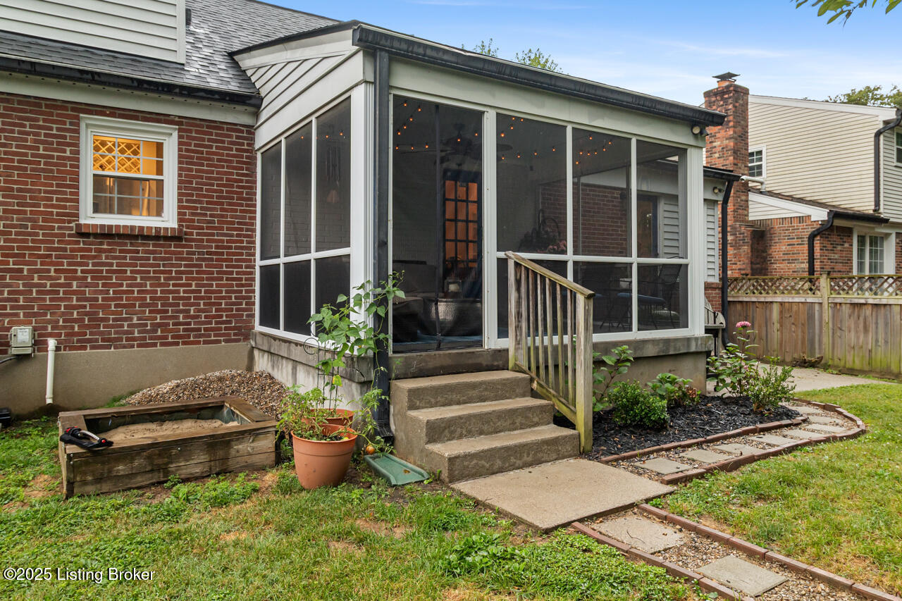 226 Alcott Road Louisville, KY 40207 - Photo 39 of 48 226 Alcott Rd - 56