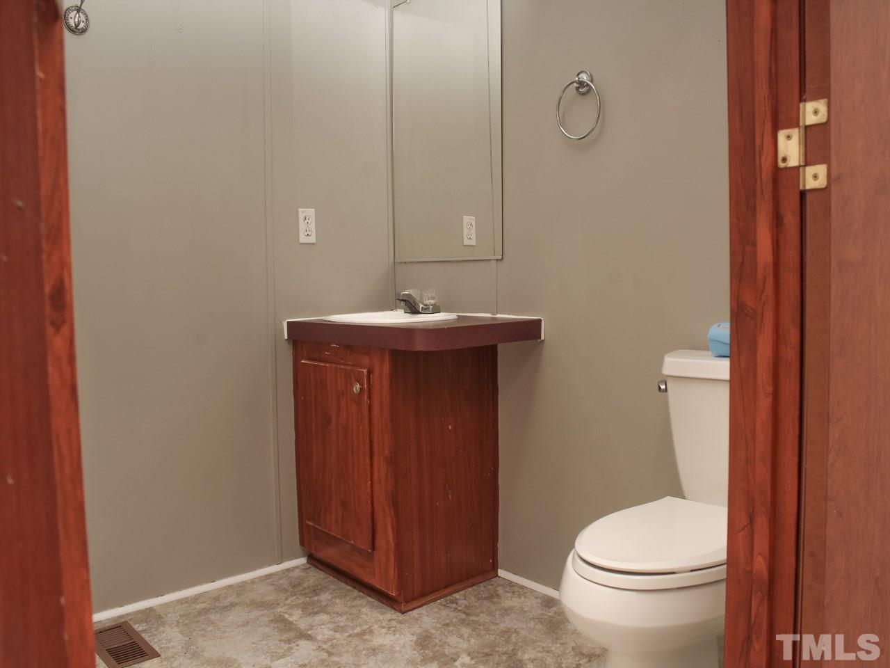 643 Cedar Cove Road Henderson, NC 27537 - Photo 12 of 15 Gallery Image 12