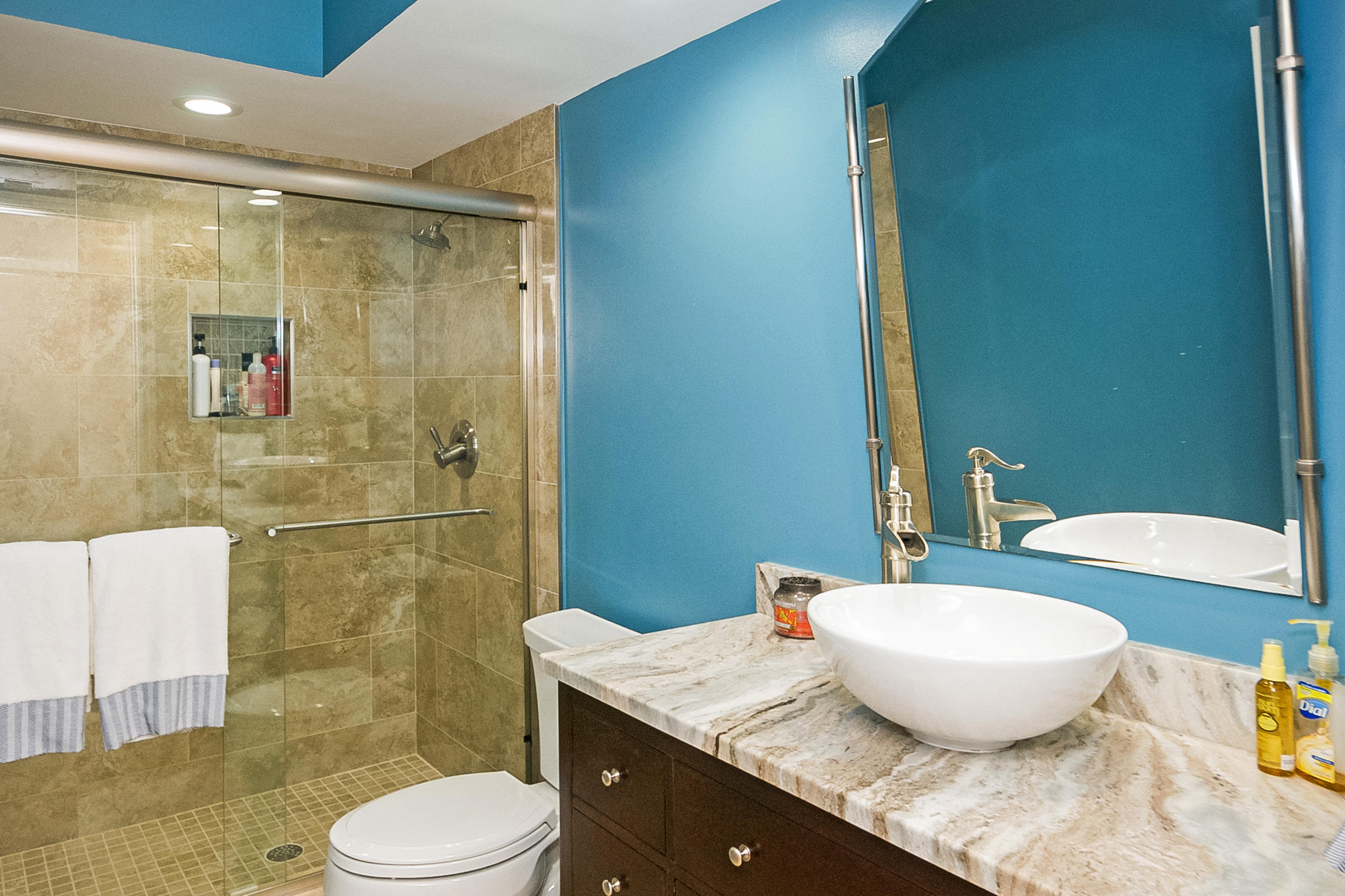 2920 Northwest 28th Terrace Boca Raton, FL 33434 - Photo 26 of 32 Second Full Bath