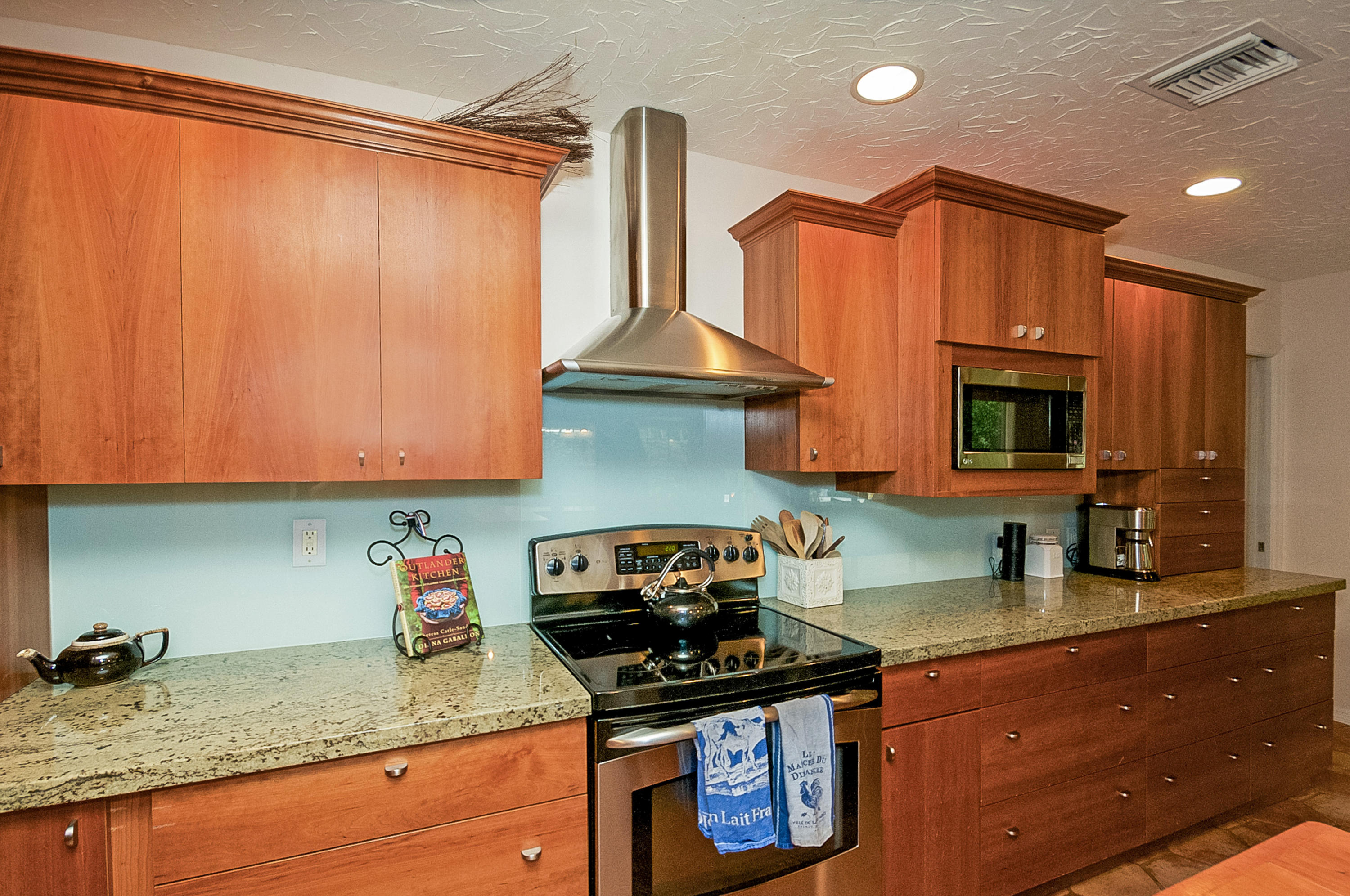 2920 Northwest 28th Terrace Boca Raton, FL 33434 - Photo 8 of 32 Kitchen