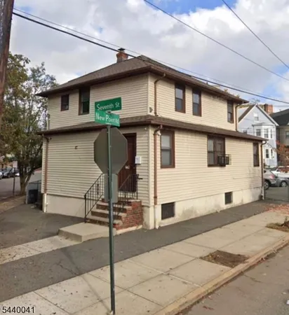 $2,100 | 659 New Point Road, Elizabeth Port, NJ 07206