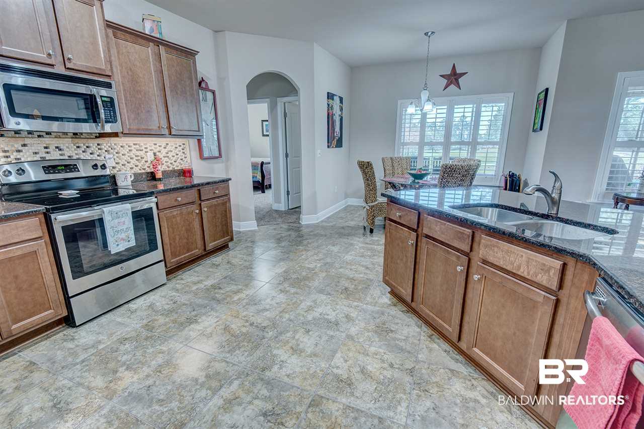 23094 Carnoustie Drive Foley, AL 36535 - Photo 21 of 43 Kitchen