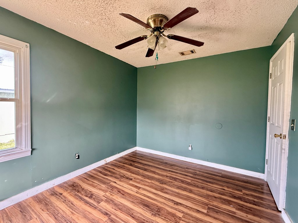 111 South Forest Street Geneva, AL 36340 - Photo 7 of 22