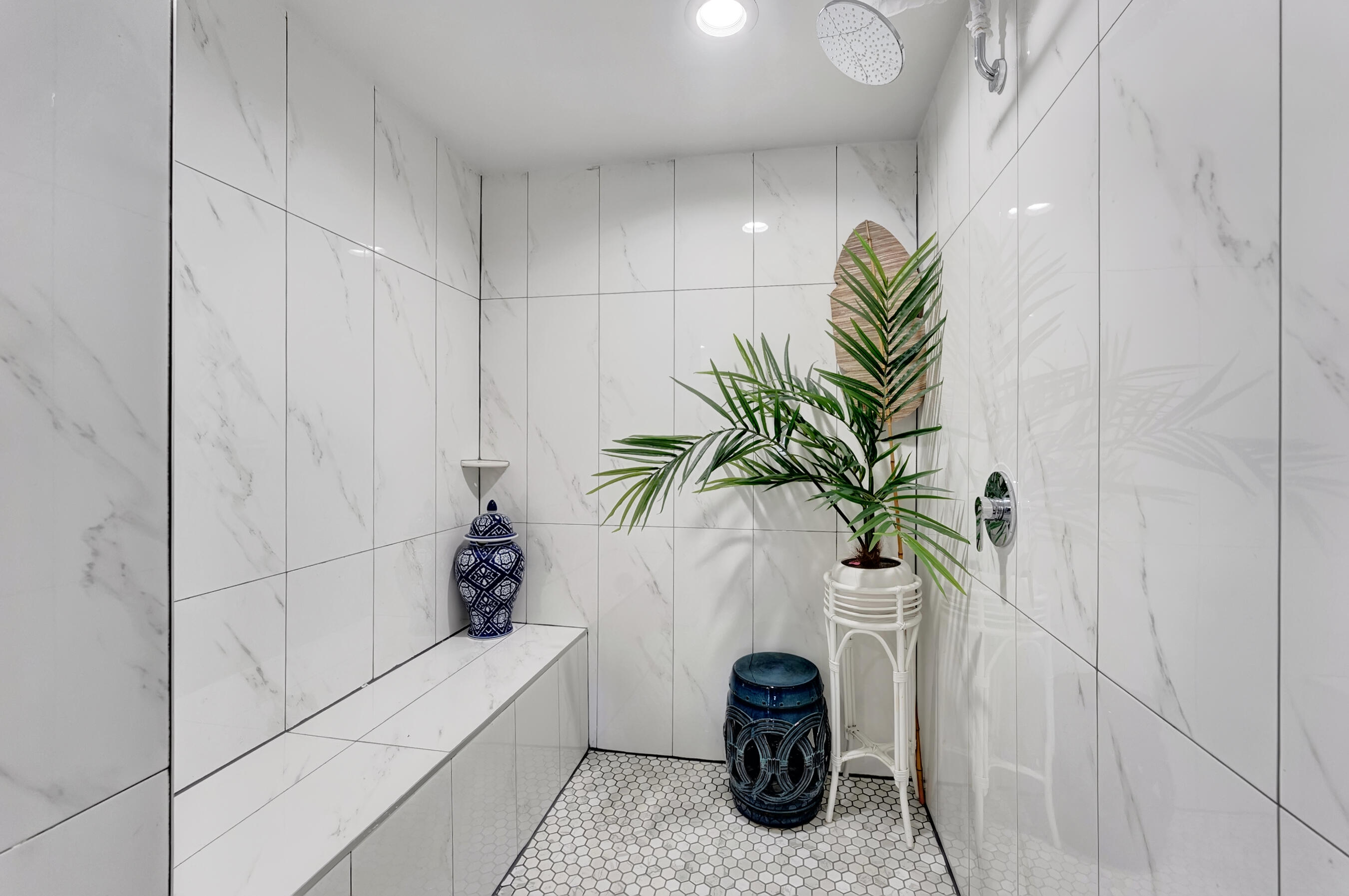 250 West Hidden Valley Boulevard, Unit 3 Boca Raton, FL 33487 - Photo 12 of 27 a vase of flowers sitting on a table