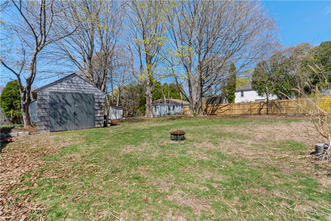 844 Boston Neck Road Narragansett, RI 02882 - Photo 21 of 40