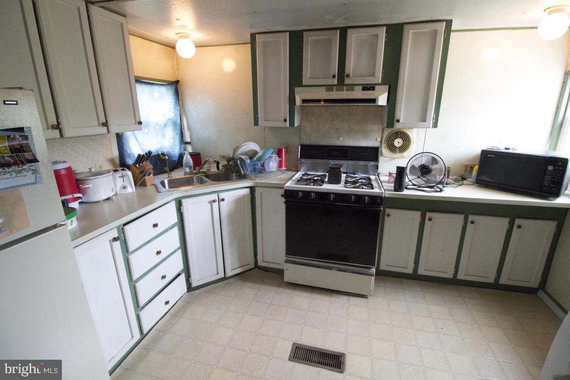 476 Camargo Road Quarryville, PA 17566 - Photo 4 of 6 Gallery Image 4