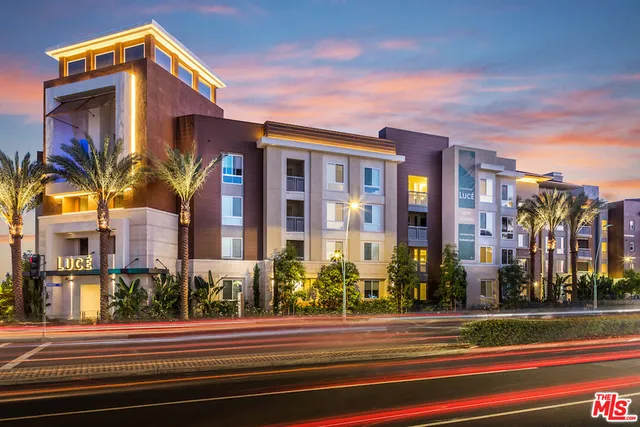 $3,511 | 7290 Edinger Avenue, Unit 4051, Huntington Beach, CA 92647