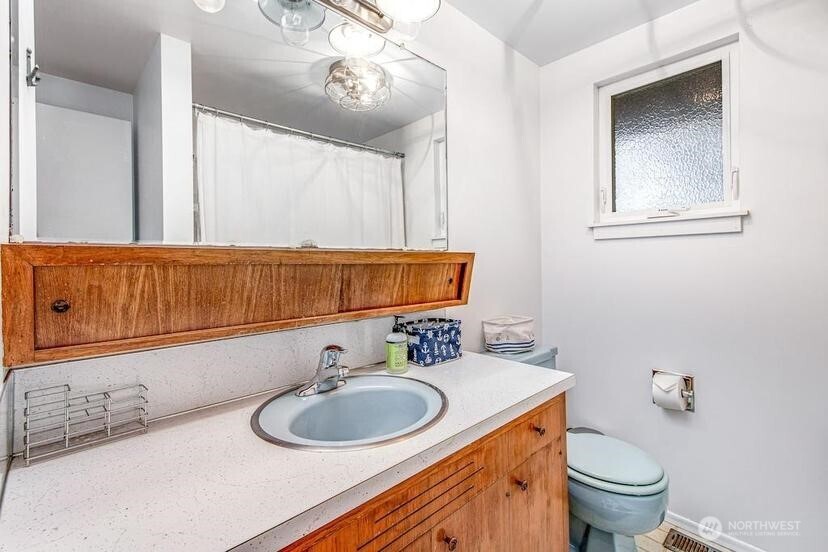 2577 Sunlight Beach Road Clinton, WA 98236 - Photo 15 of 34