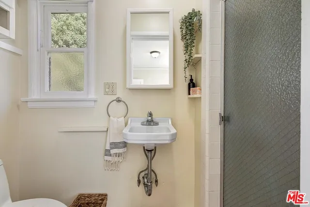 $1,899,000 | 4048 Madison Avenue, Culver City, CA 90232