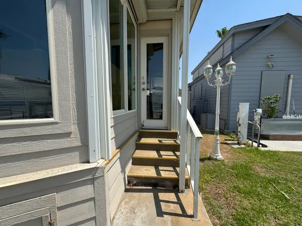 $199,900 | 84136 Ave 44, Unit 523, Indio, CA 92203