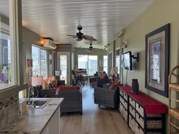 $199,900 | 84136 Ave 44, Unit 523, Indio, CA 92203