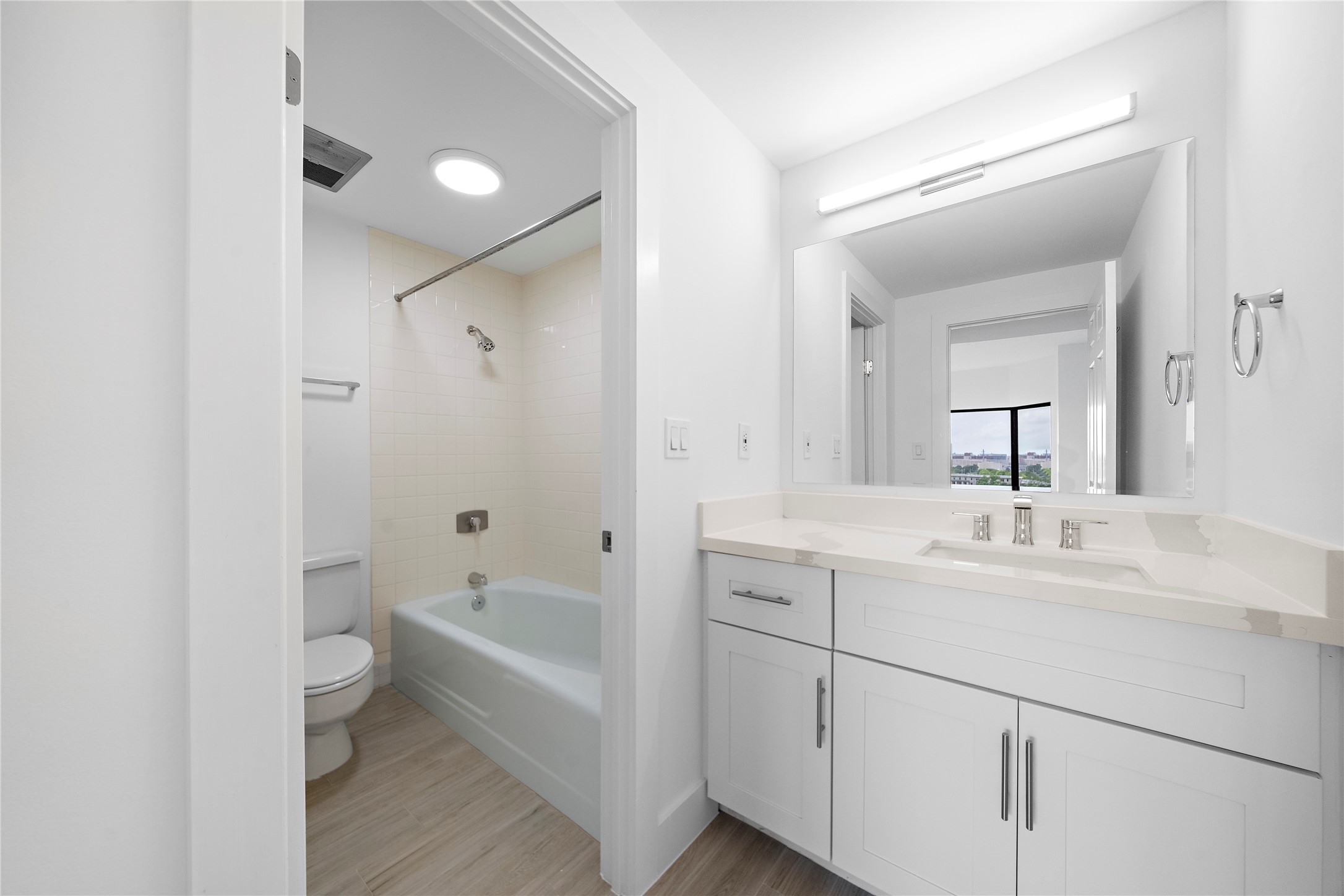 2001 Holcombe Boulevard, Unit 705 Houston, TX 77030 - Photo 8 of 14