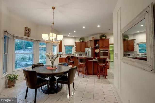 a view of utility room