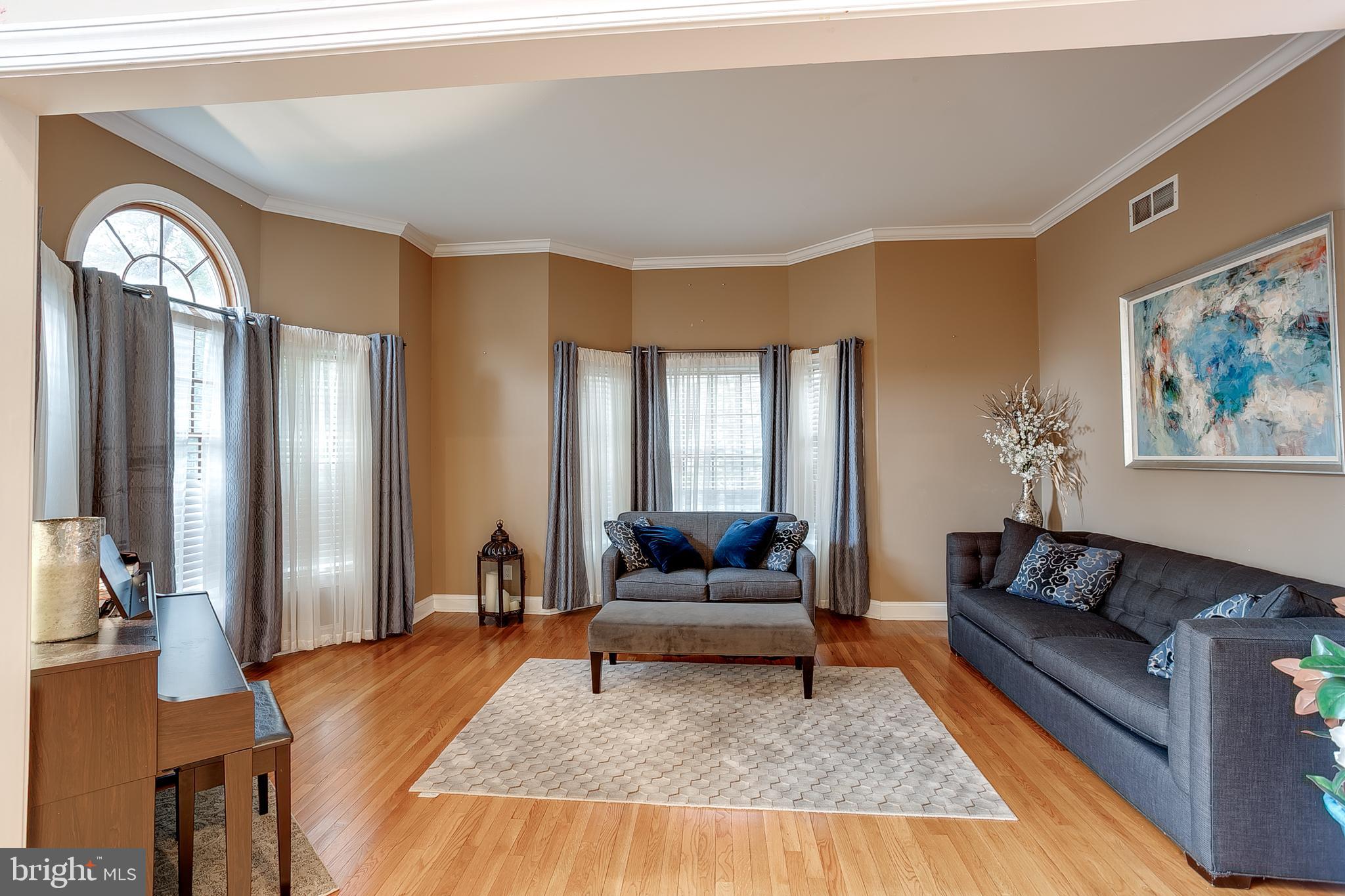 6 Oak Ridge Drive Voorhees, NJ 08043 - Photo 7 of 52 a living room with furniture and a couch