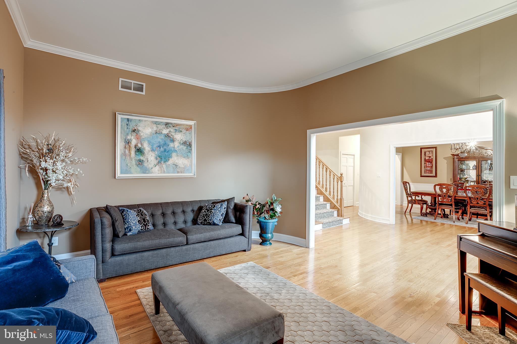 6 Oak Ridge Drive Voorhees, NJ 08043 - Photo 8 of 52 a living room with furniture and a couch