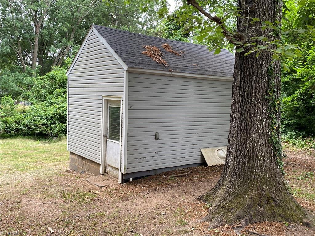 718 Oakview Road High Point, NC 27265 - Photo 19 of 19 Wired storage building