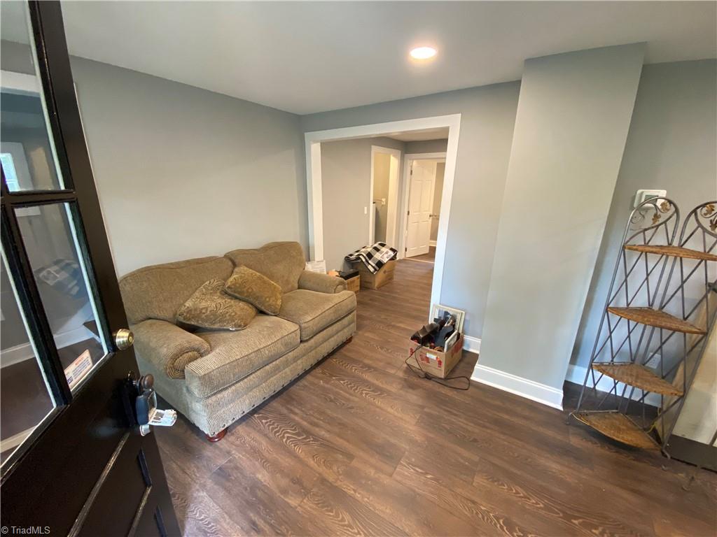 718 Oakview Road High Point, NC 27265 - Photo 4 of 19 New laminate flooring throughout