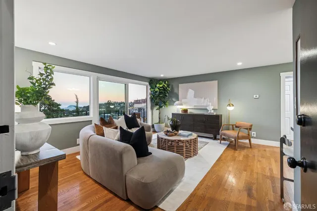 $680,000 | 20 Parkridge Drive, Unit 4, San Francisco, CA 94131