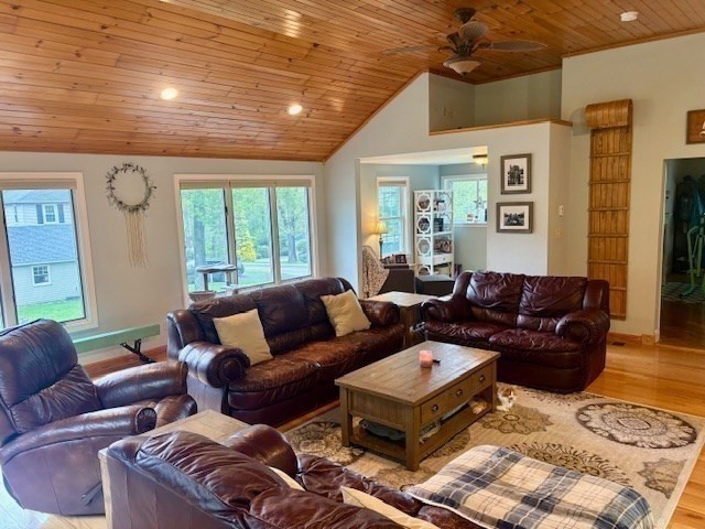 150 Rochdale Street Auburn, MA 01501 - Photo 8 of 32