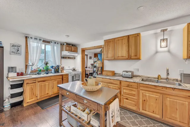 $349,000 | 724 South Windsor Street, Royalton, VT 05068