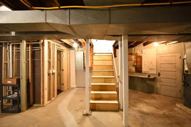 $249,900 | 212 West 3rd Street, Zumbrota, MN 55992